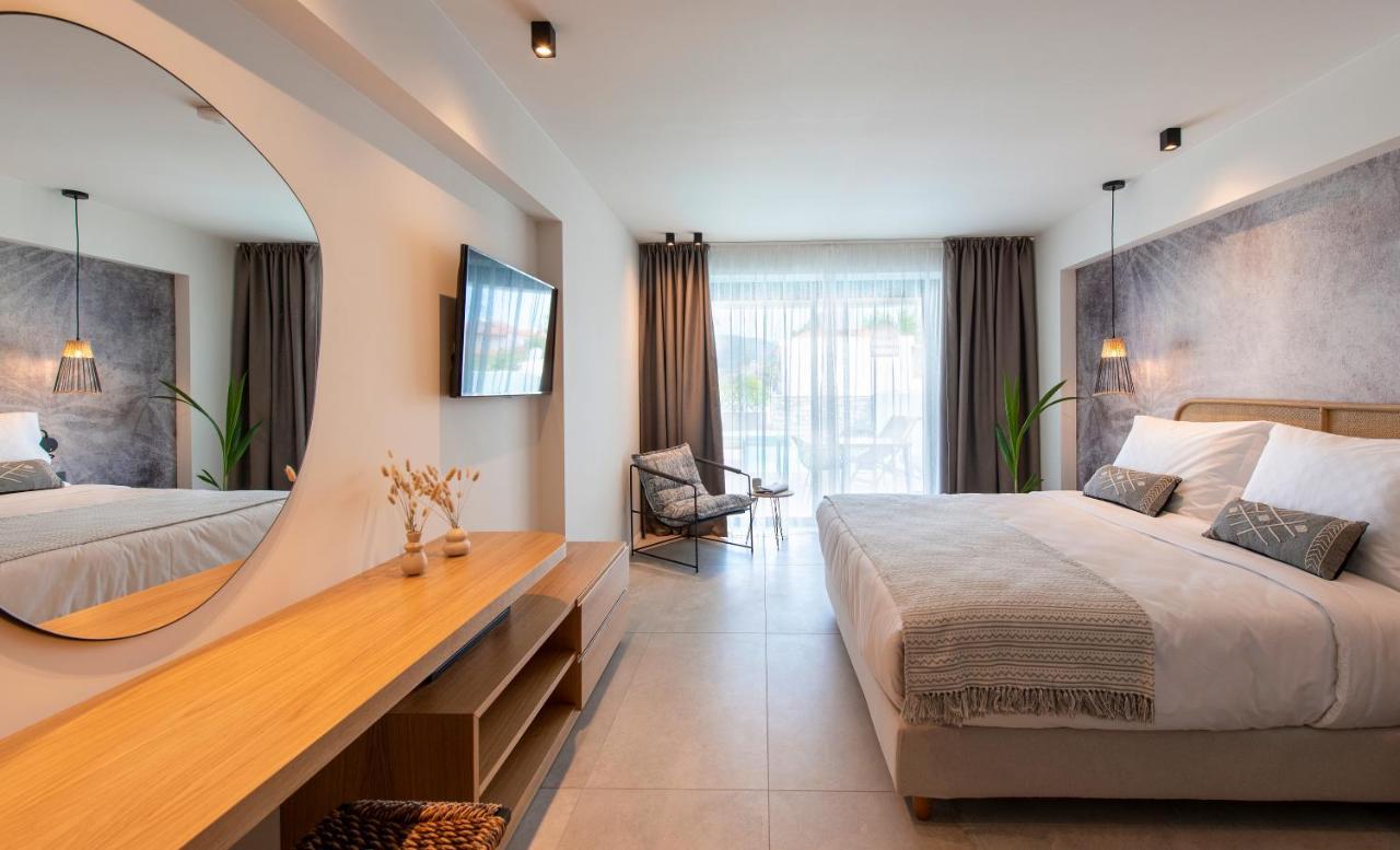 Alea Suites -Adults Only And Kids 14 Plus Asproválta Luaran gambar