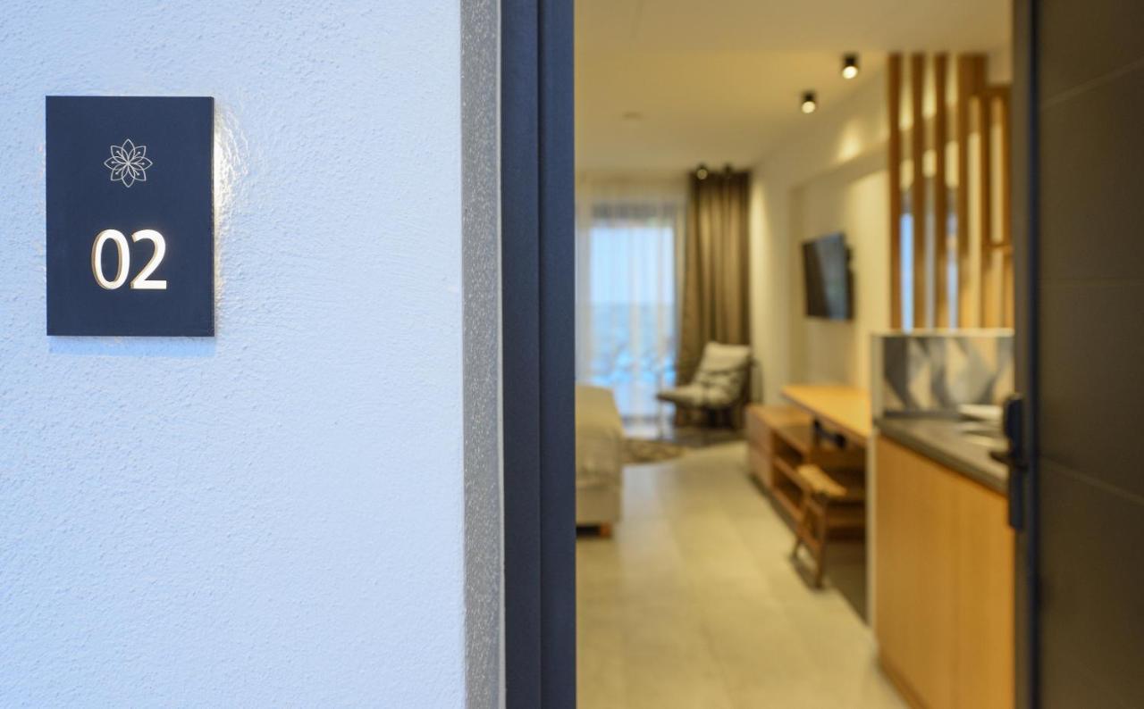 Alea Suites -Adults Only And Kids 14 Plus Asproválta Luaran gambar
